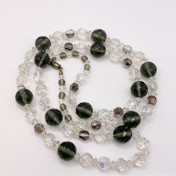 Vintage Faceted clear aurora Borealis and smoky gray glass bead necklace - Picture 7 of 7